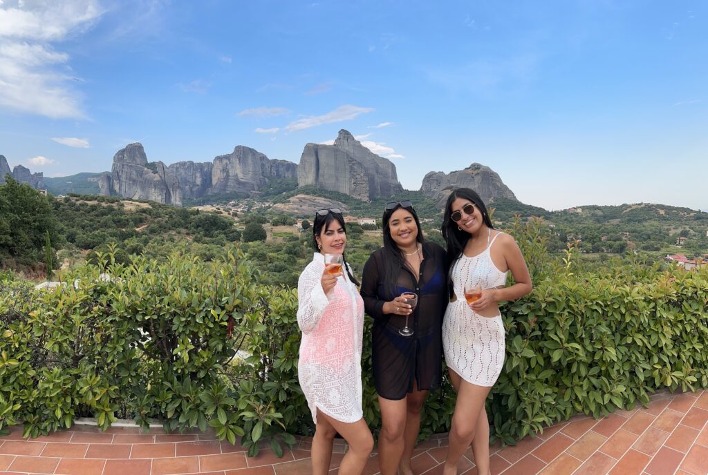 frente a los monasterios en el hotel el gran meteora grecia