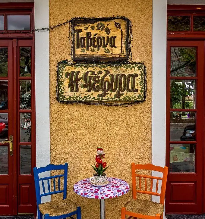 ruta de creativos te aconseja donde comer en grecia